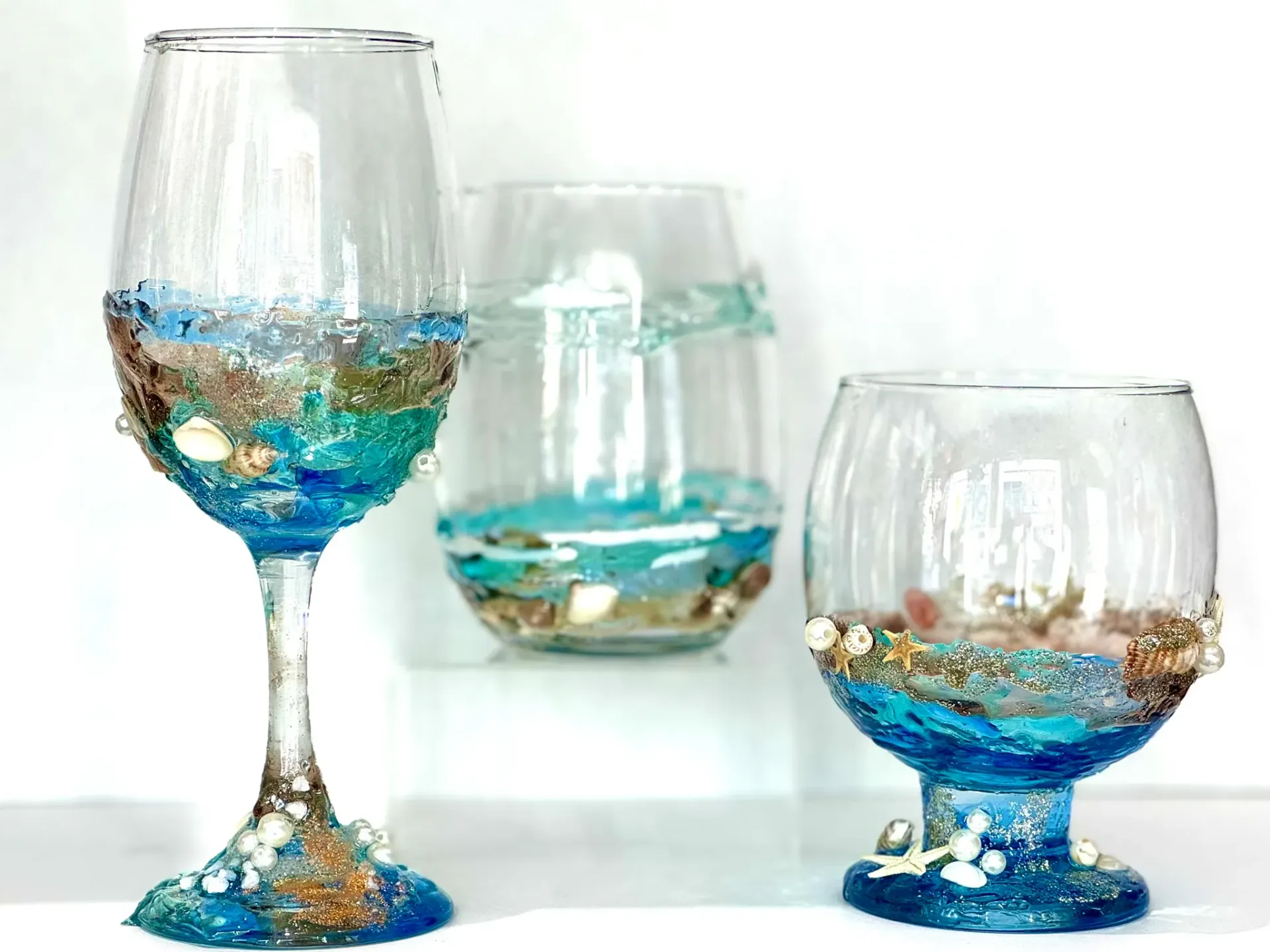 RESIN EMBELLISHED - Wine Glass